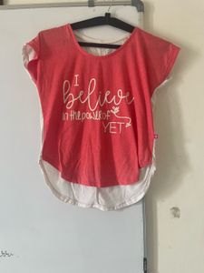selling almost new t shirt great for workout