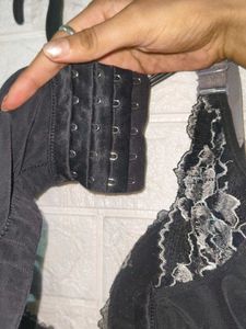 Lace Trimmed Full Coverage padded Bra