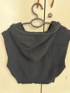 Black Zip-Up Hooded Knit Vest