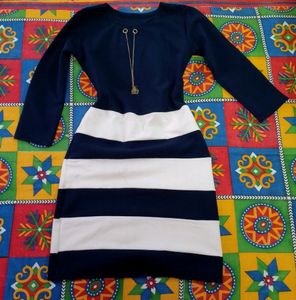 a la mode Statement Dress