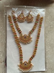 Gold Tone Kundan Necklace Set