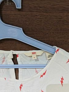 White flash t-shirt