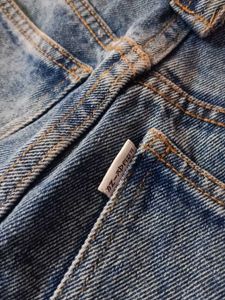 Stylish Light Wash Cargo Jeans