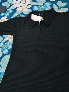 women black collar top