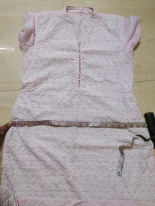 chikankari kurti (short slv)