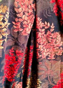 #राजस्थानीे लहंगा# red and ब्लैक Floral प्रिंट