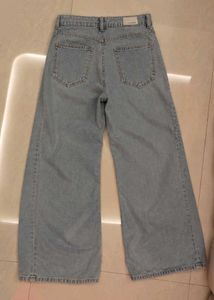 Light Wash Ripped Wide Leg Jeans