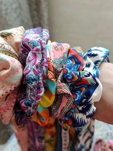 Beautiful Multicolour Tail Scrunchies Combo Of 6