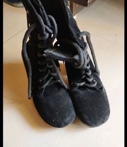 Black Stylish Women's Boots