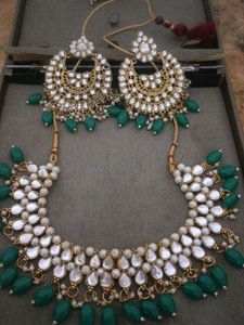 Stunning Kundan & Pearl Necklace Set