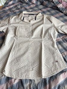 Chic Cream Collared Shirt with Small Print