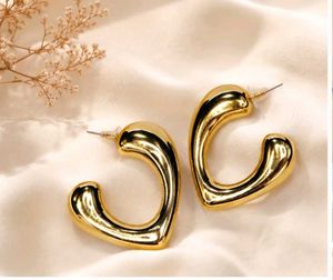 Chic Gold Heart Hoop Earrings