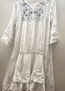 Embroidered White Cotton Viscose Kurta