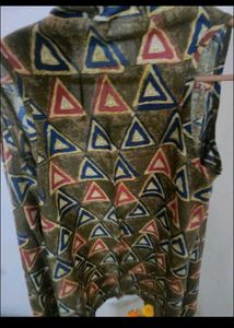 Sleeveless printed long shrug