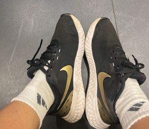 Nike Revolution 5 Running Shoes
