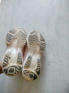 Stylish Sneakers - Comfortable &amp; Trendy