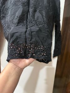 Chic Black Broderie Anglaise Top