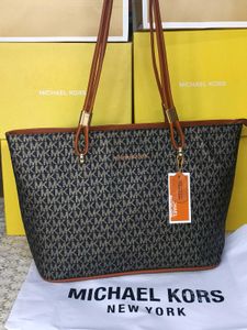 Michael Kors Black &amp; Gold Tote🖤💛