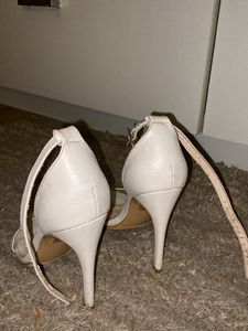 truffle collection heel white