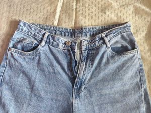 Light Wash Mom Jeans