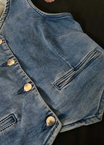 ⋆. 𐙚 ̊ Chic Bare Denim Vest ! ﹒  ◡◡