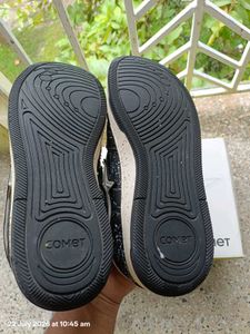 Comet decibel limited edition sneakers
