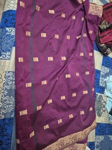 Elegant Purple Saree with Gold Motifs