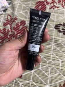 Staze HD Glow Poreless Matte Foundation