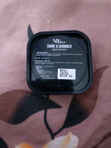 Shimmery Highlighter