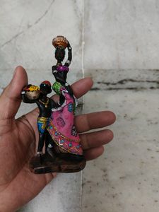 Women And His Son Showpiece