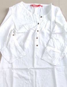 Brand - Fusion , Size  M , Loose Fit White Colour