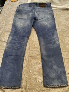 Classic Levi's Jeans