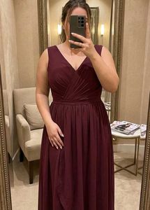 Elegant Burgundy V-Neck Gown