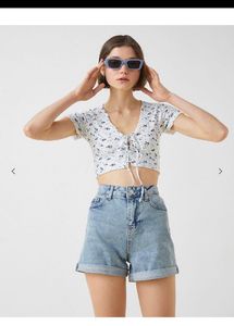 Floral Lace-Up Cropped Top