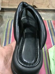 Stylish Black Thong Sandals