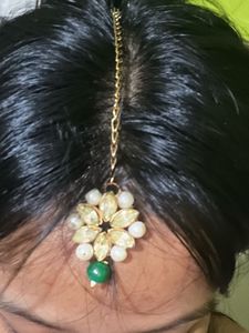 Elegant Kundan Necklace &amp; Earring Set