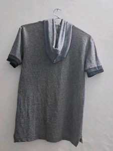 size XL Men's Grey Hooded Polo t-shirt