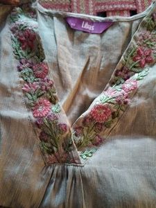 Embroidered kurta set