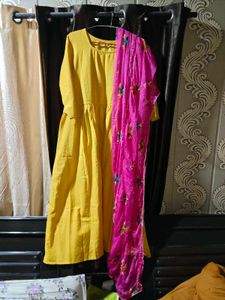 Mustard Kurti with Pink Dupatta