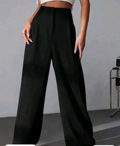 Chic Black Wide-Leg Trousers
