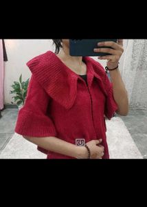 Chic Red Knit Cropped Cardigan