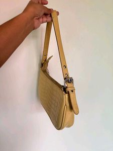 Pinteresty Butter yellow lino perros bag🐆