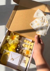 Cute Gift Box with Hair Accessories