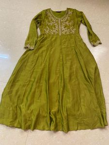 Designer Green Embroidered Kurta Set (3piece)