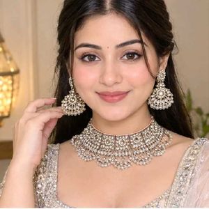 Exquisite Kundan Necklace Set