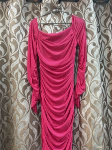 NEW - Ruching Long Sleeve Bodycon Dress
