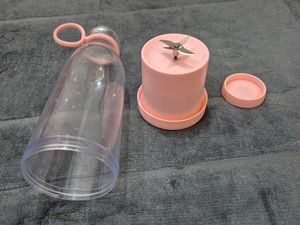 High Speed Rechargable Mini Juicer &amp; Blender