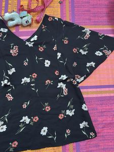 Floral Print V-Neck Top