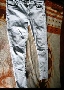 Light Wash Skinny Jeans