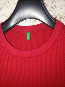 UCB Men's Red Textured knitted tshirt